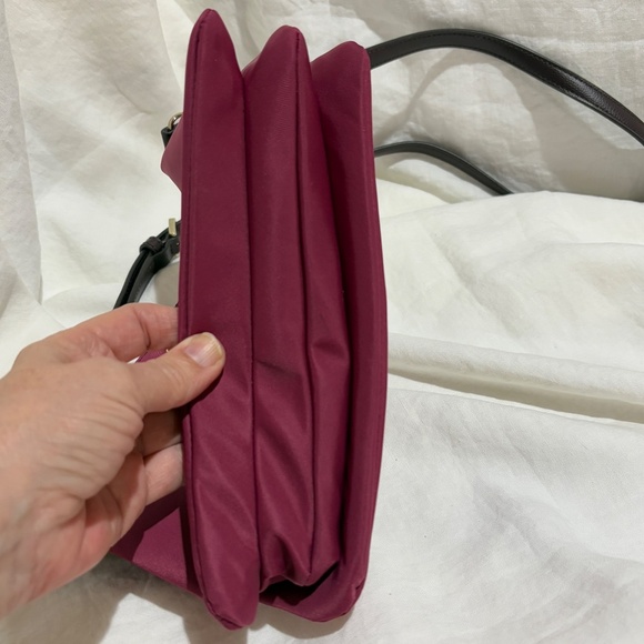 Kate Spade NY Pink Triple Gusset Nylon/Leather Crossbody bag 9.5 X 4 X 7 NWOT - Picture 12 of 16